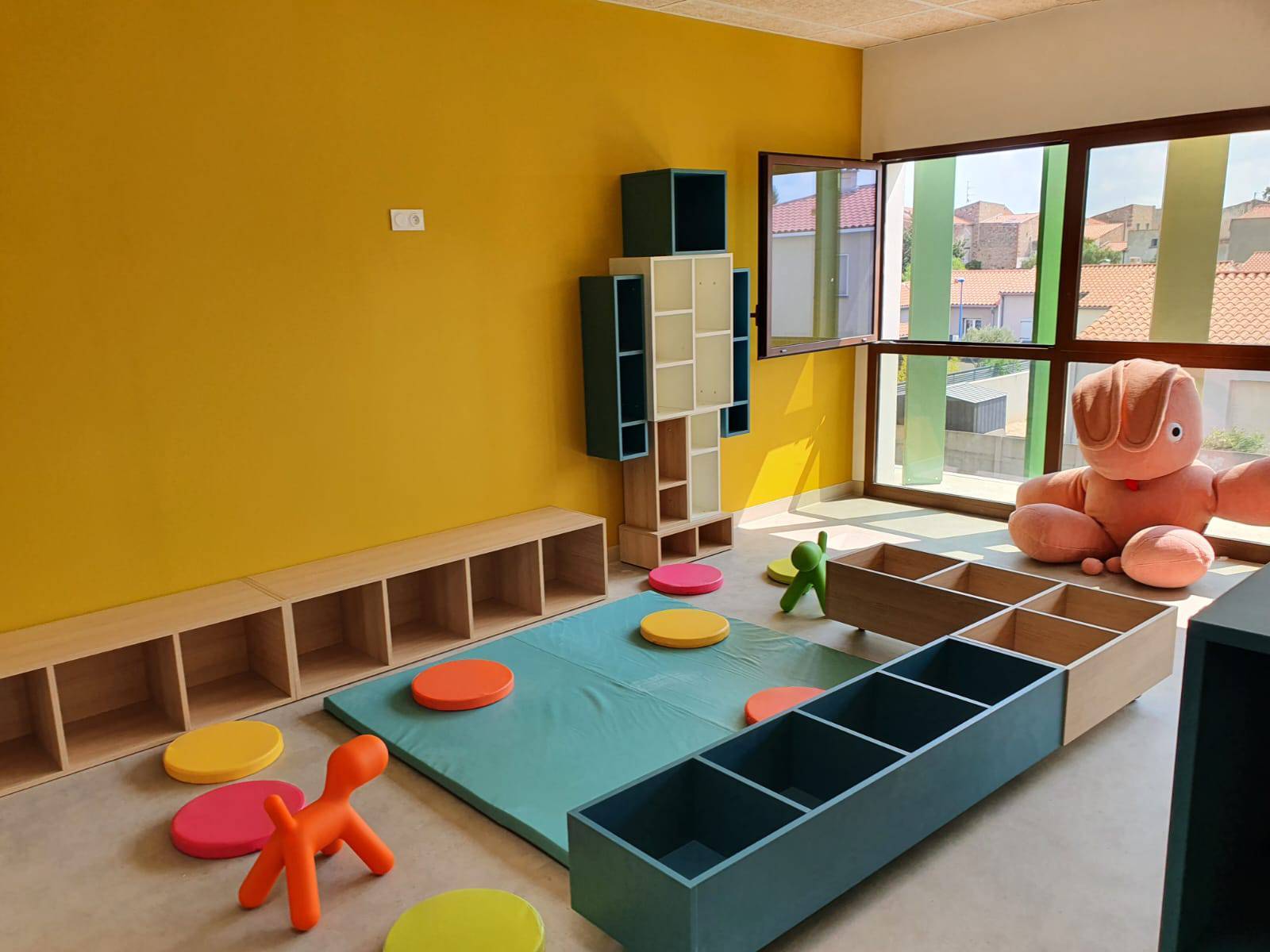 Où trouver quelqu'un pour aménager un établissement éducatif et culturel à Bordeaux en Girondes