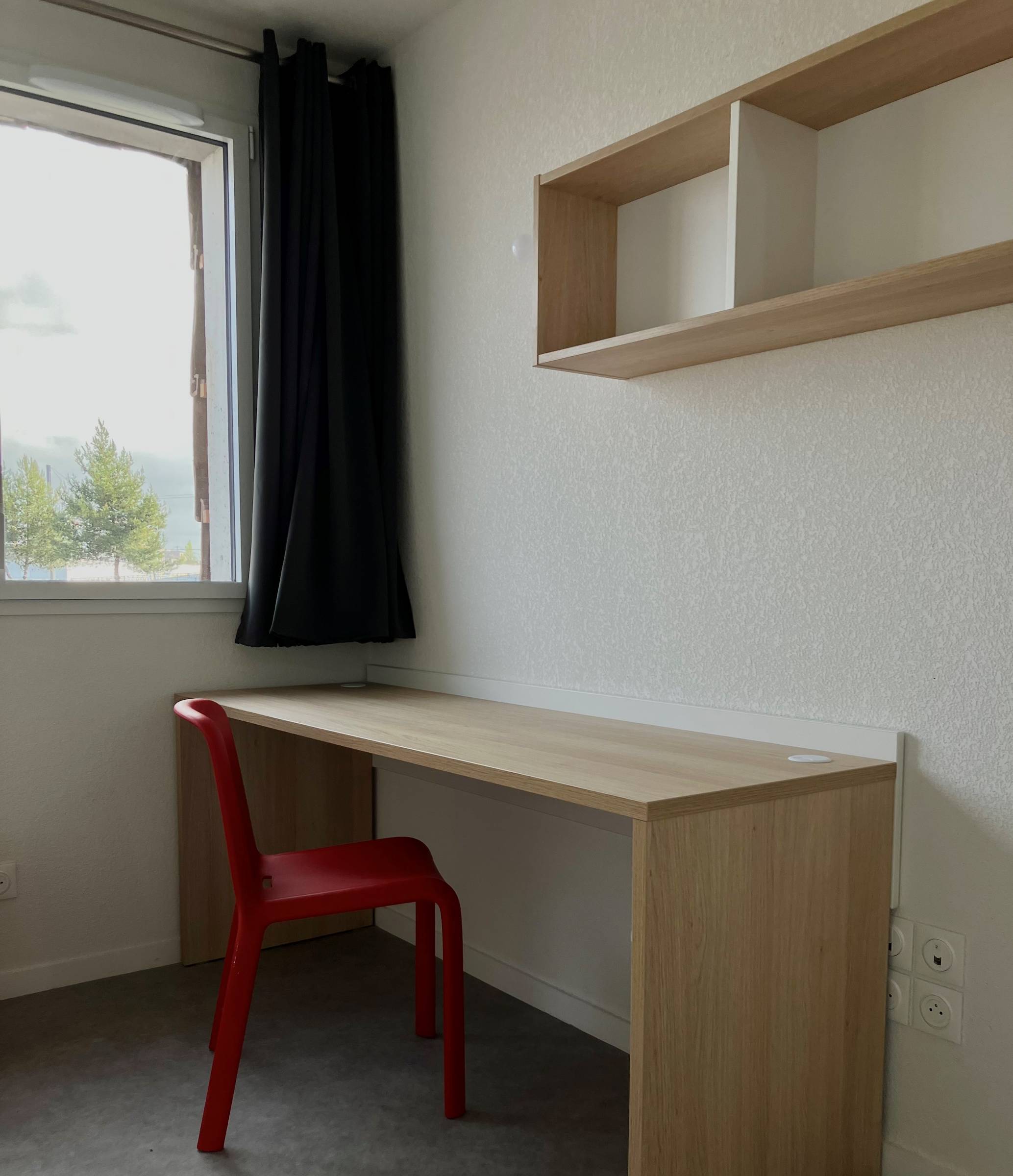 Fournisseur de mobilier menuiser sur-mesure pour des résidences étudiantes à Bordeaux